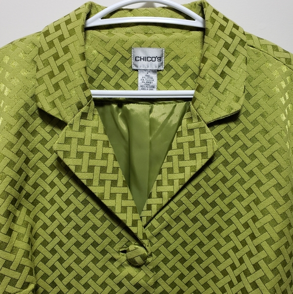 Chico's Cropped One Button Blazer Bell Arms Green Satin lining Women Size 4 - Picture 3 of 7